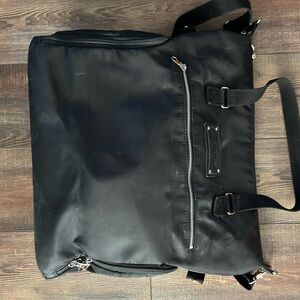 Sarah Wells Pump Bag - Black